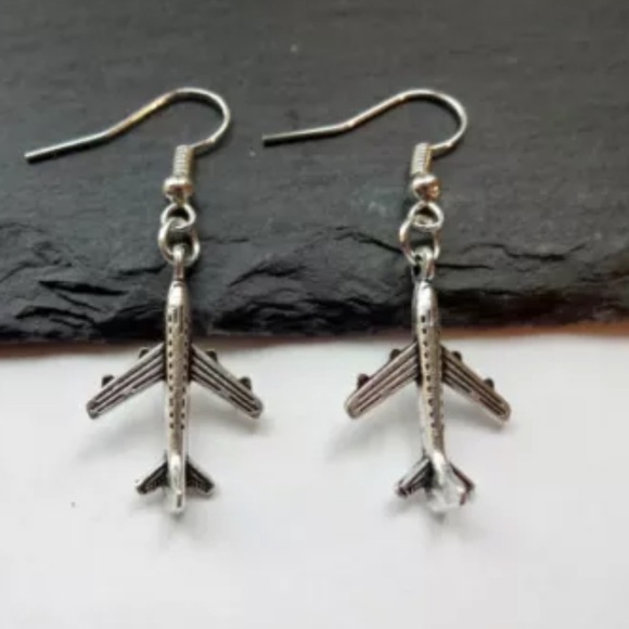 NWT ✈️ AIRPLANE ✈️ silver earrings - Picture 2 of 2